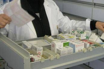 addio alla fustella dei farmaci ma transizione fino a febbraio 2027 2