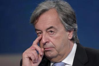 burioni vs sindaca potenza picena irresponsabile patrocinio a evento no vax 2