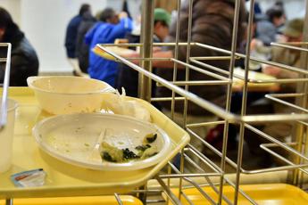 alimentazione in 2023 piu poverta quasi 5 mln senza pasto completo ogni 2 giorni 2