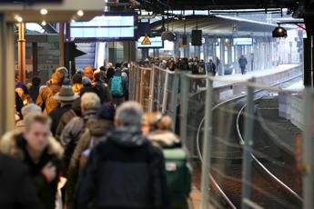 allarme virus marburg ora e in europa caso isolato alla stazione di amburgo 2