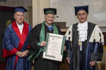 da universita di roma tor vergata dottorato honoris causa a oncologo arnold jay levine 2