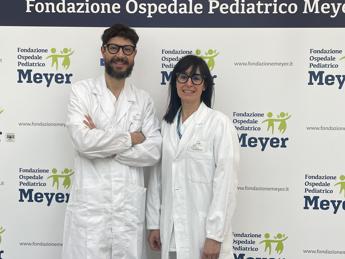 bimba ingoia pila salvata grazie a sinergia meyer firenze ospedale cuore massa 2