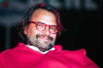 oliviero toscani ricoverato per amiloidosi cose la malattia 2