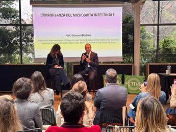 disturbi intestinali per meta italiani ma 60 non sa cose il microbiota 2