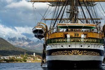 prevenzione tumori aiom airc e fondazione aiom a trieste con nave amerigo vespucci 2