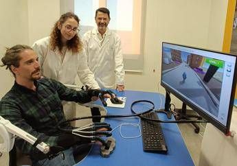 salute a pisa palestra robotica per riabilitazione della mano e dellarto superiore 2